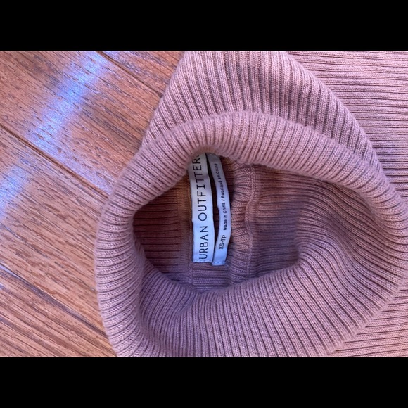 urban outfitters turtle neck top - Picture 2 of 2